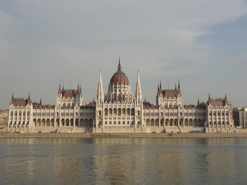 Residence Parliament Budapest Exterior foto